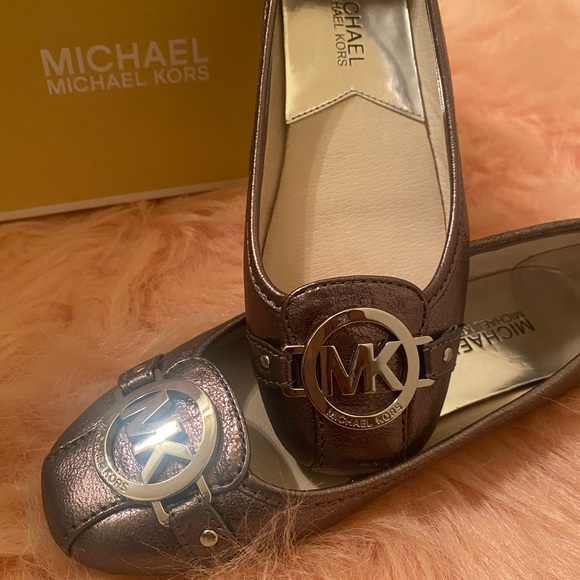 Woman's designer shoes - Picture 8 of 14